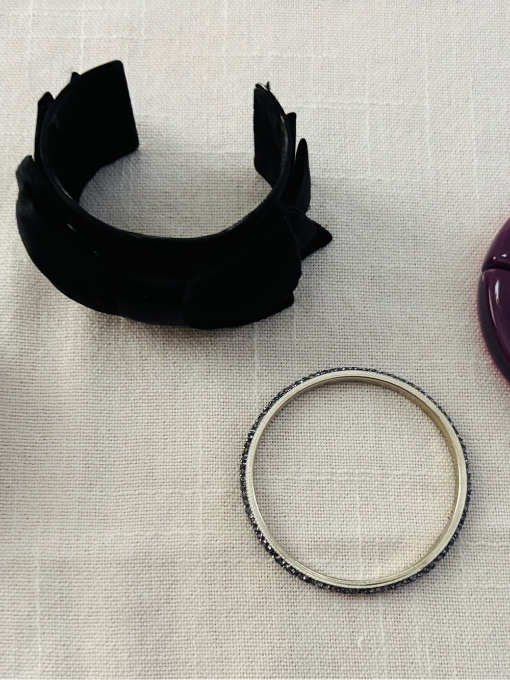 Bracelet Lot of 4 Items Bows Peacock Sparkles Plastic